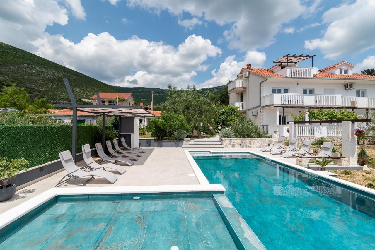 Apartments Dobrila Kastel Novi Exterior photo